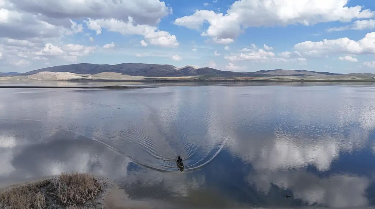 Kuraklıktan Çatlayan Toprak Eski Günlerine Dönüyor.