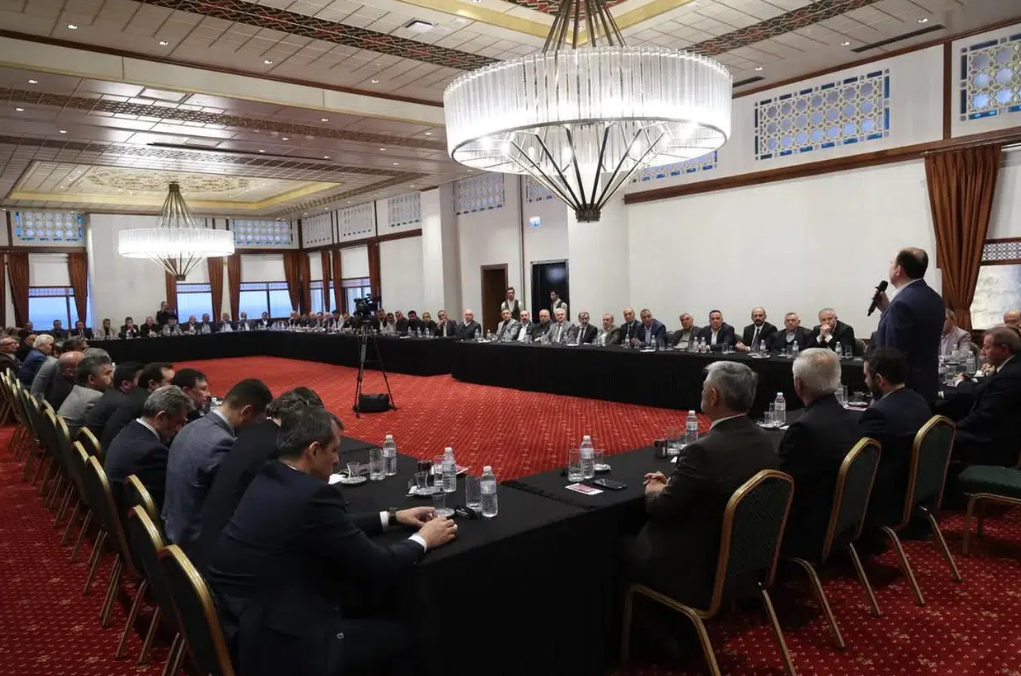 Başkan Altay, Konya esnafının temsilcileriyle bir araya geldi