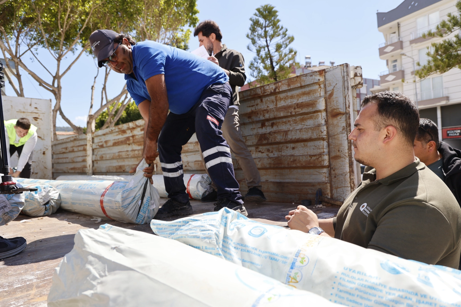 Antalya Kumluca’daki Çiftçilere Hortum Sonrası Destek
