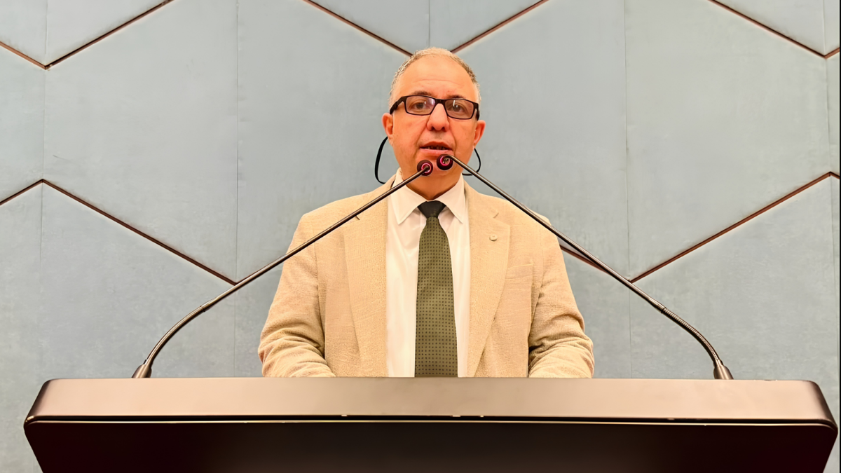 Başkan Koru: “Eczacılar Sağlık Sisteminin Vazgeçilmez Yapı Taşlarıdır”