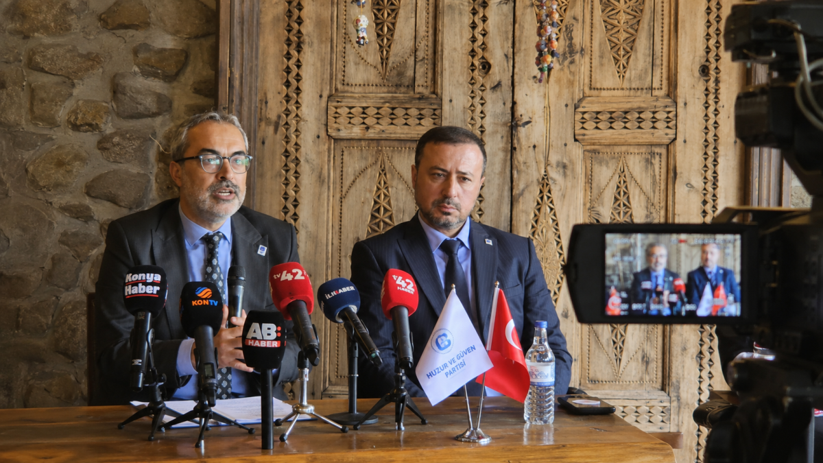 Emanetoğlu’ndan Yeniden Refah Partisi’ne çok konuşulacak eleştiri
