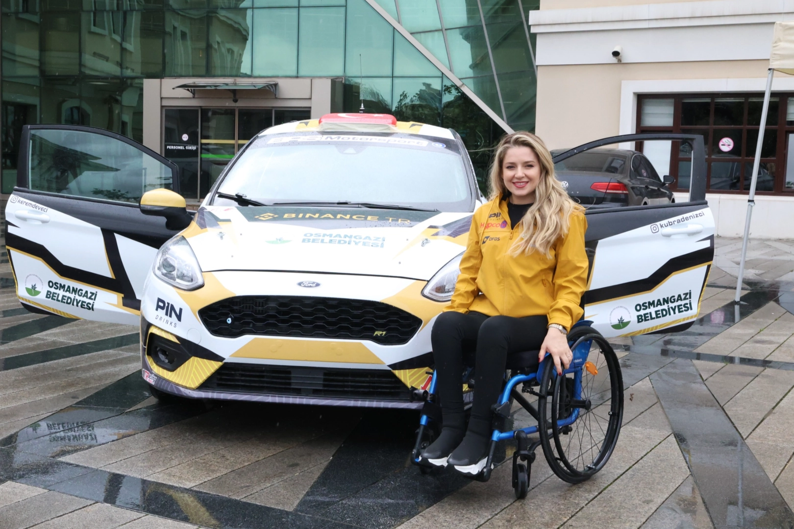 Dünya Şampiyonu Pilottan Anlamlı Ziyaret